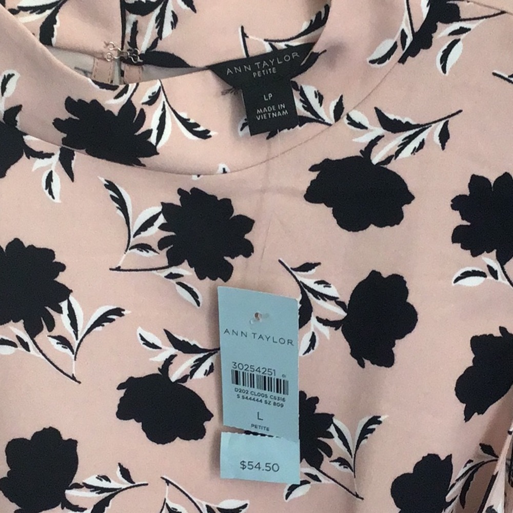 Ann Taylor Petite Sleeveless Top